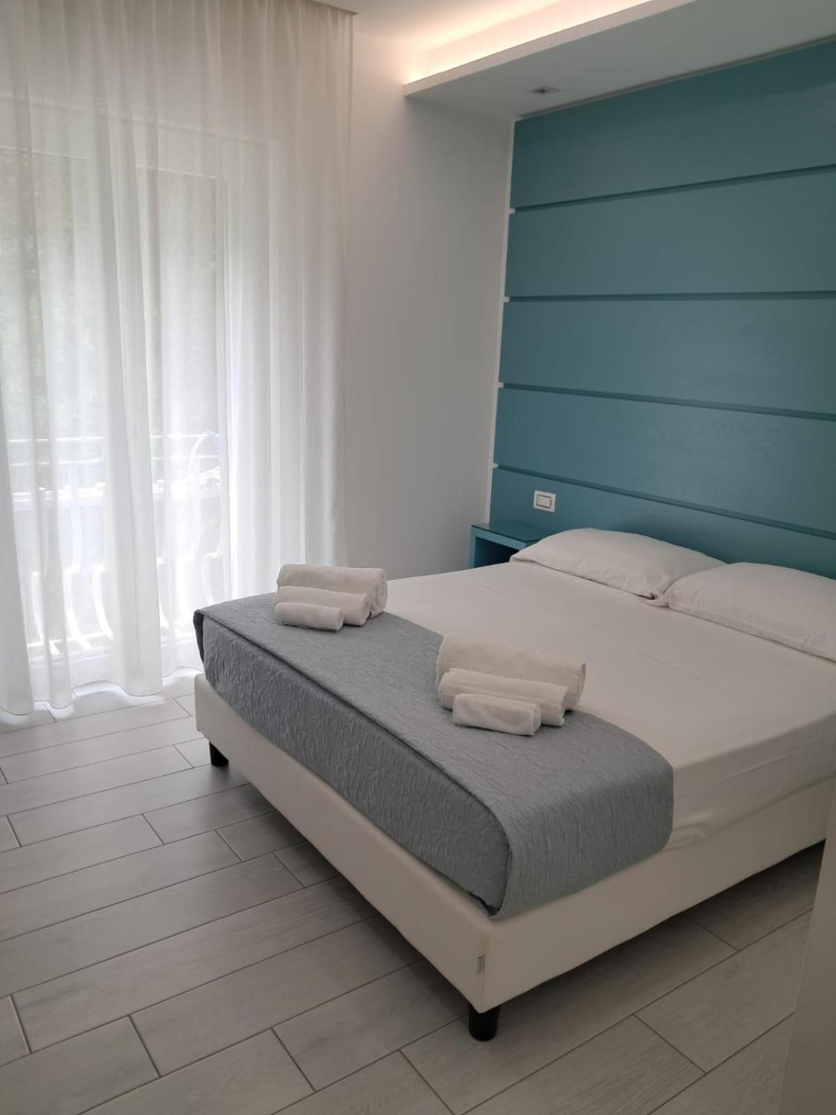 לינה וארוחת בוקר Dreams Tropea Mare "Parking Private" מראה חיצוני תמונה