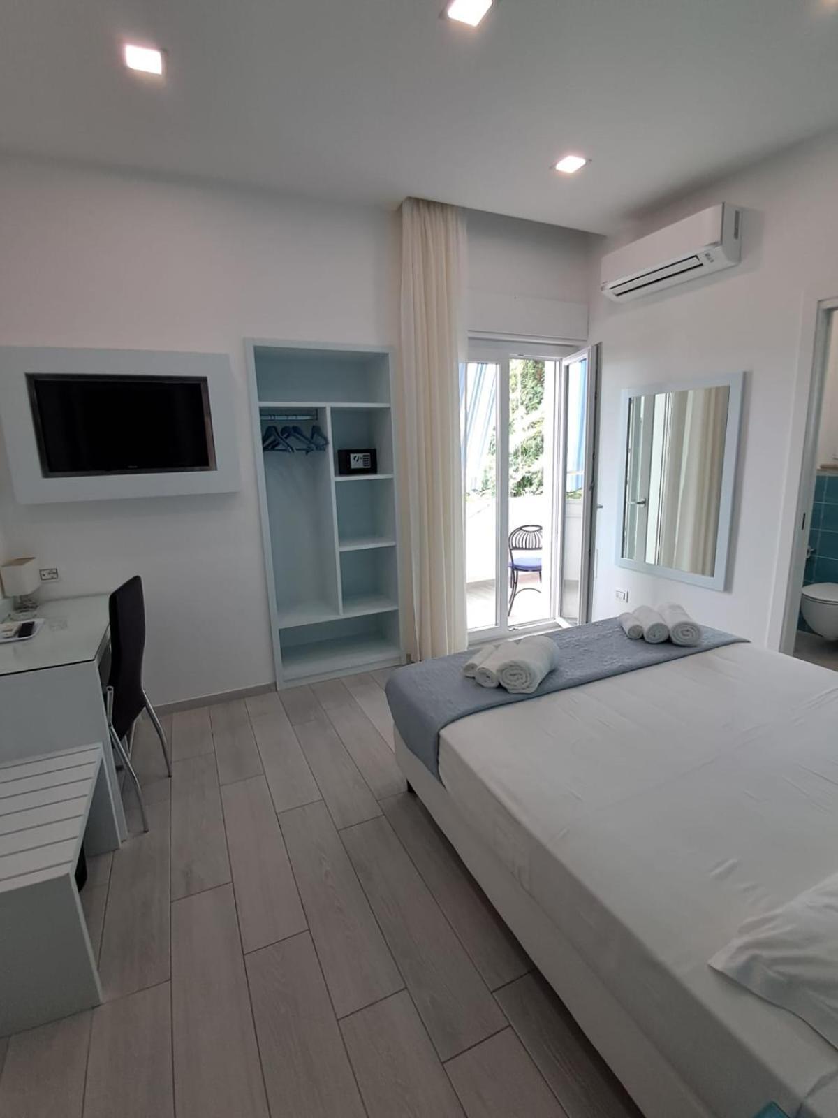 לינה וארוחת בוקר Dreams Tropea Mare "Parking Private" מראה חיצוני תמונה