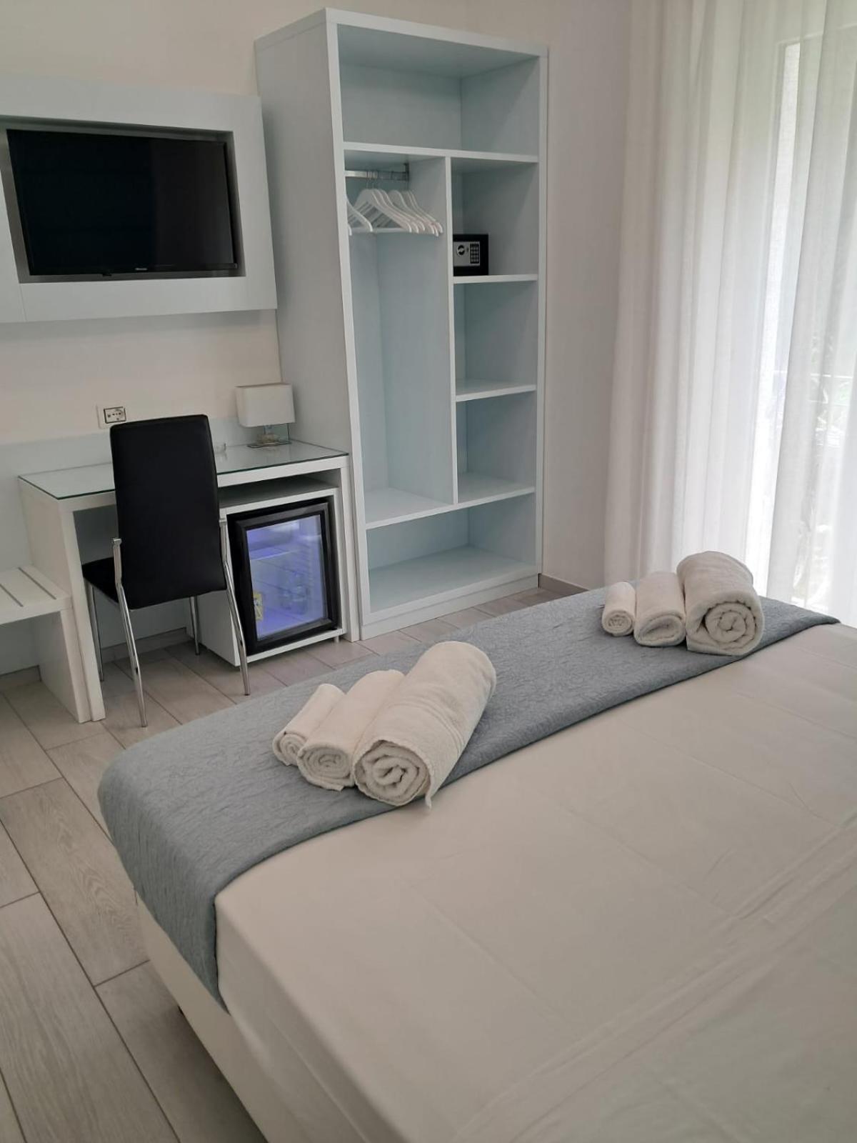 לינה וארוחת בוקר Dreams Tropea Mare "Parking Private" מראה חיצוני תמונה