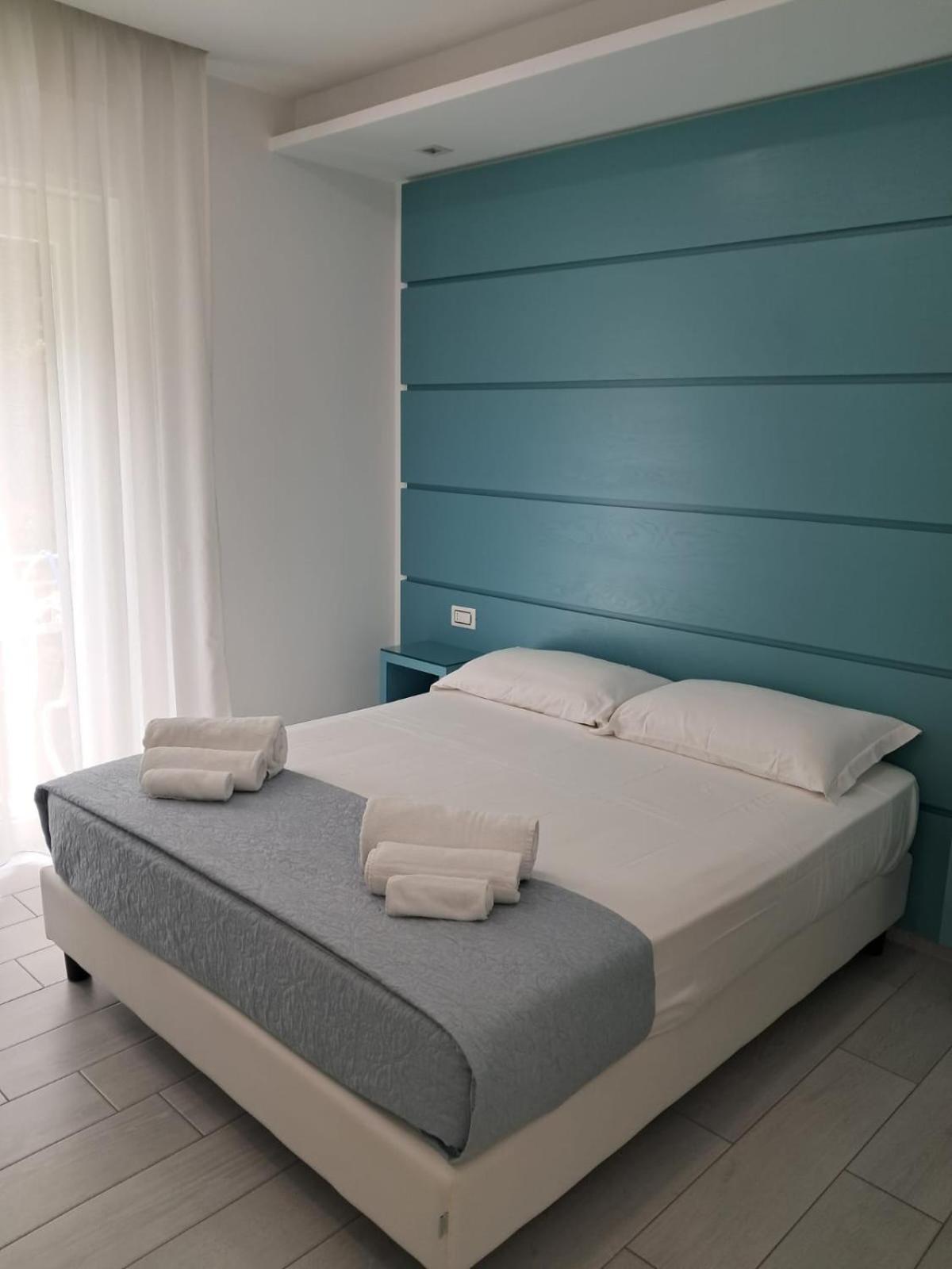 לינה וארוחת בוקר Dreams Tropea Mare "Parking Private" מראה חיצוני תמונה